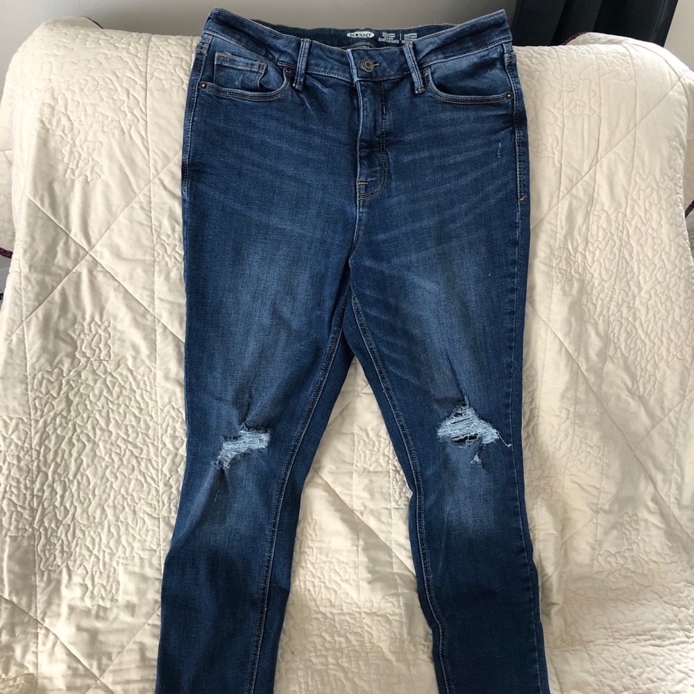 Navy blue ripped jeans from Old Navy!